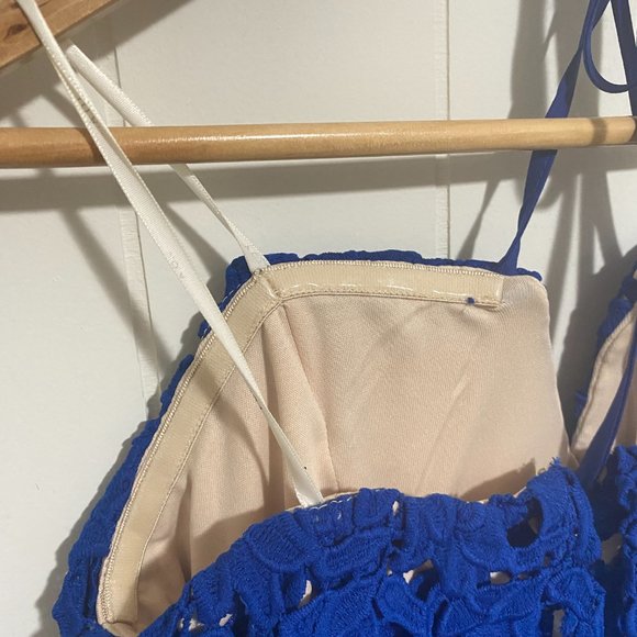 NWT J.O.A Los Angeles Romper Halter Neck Cobalt Blue Lace Size Small - Picture 10 of 16